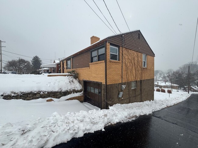 Photo - Use Your Tax Return For This Sweetheart of a Deal!