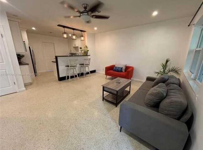 Photo - 842 SW 12th Ct Casa