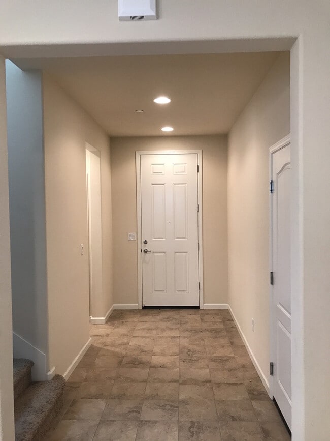 Photo - Home for Rent in Rocklin on the I-80 Corridor close to Rocklin Commons Shopping and Sierra College