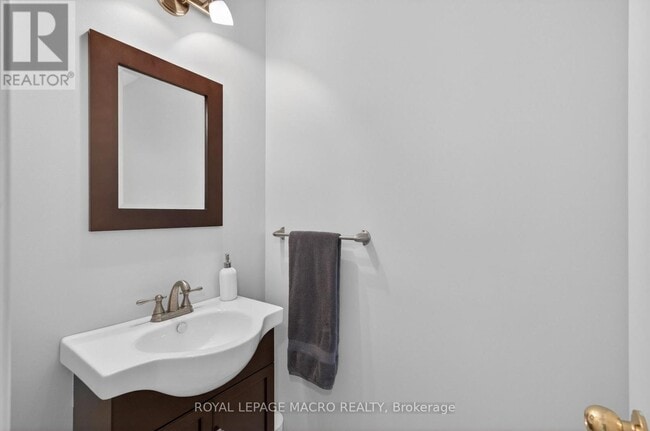 Photo - 2215 Cleaver Ave