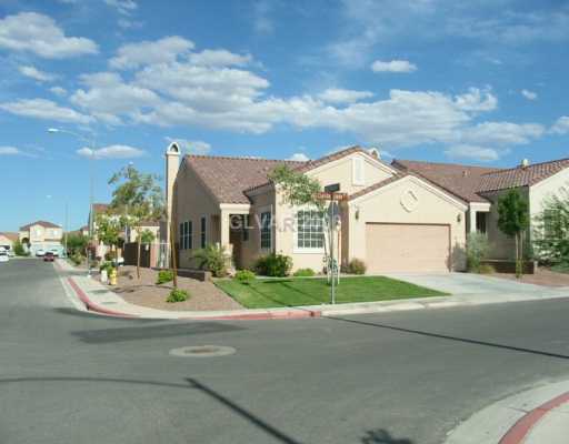 Beautiful Henderson 1 Story home in a gated community!!!!! - Beautiful Henderson 1 Story home in a gated community!!!!!