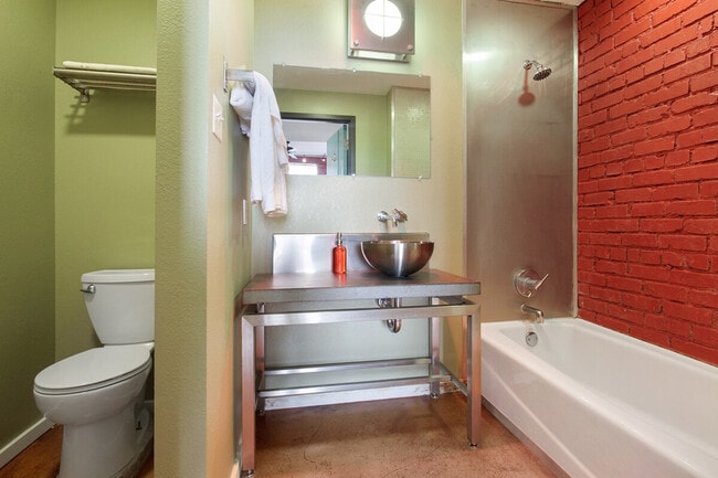 Photo - 1041 Constance St Unit SI ID1265376P