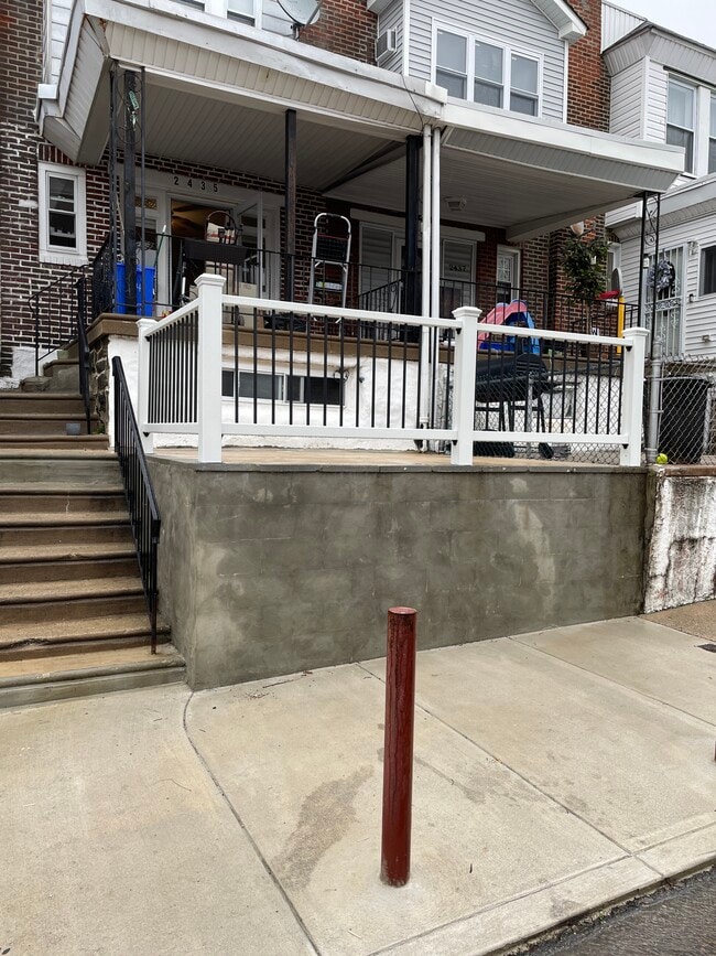 Photo - 2435 S Milan St