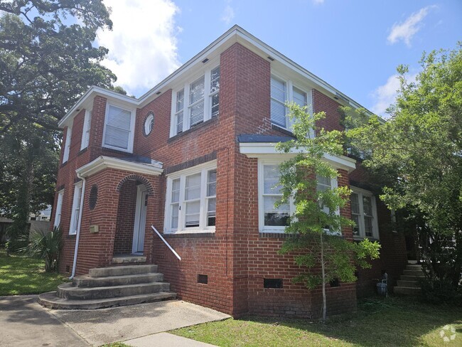 Building Photo - 4 W De Soto St Rental