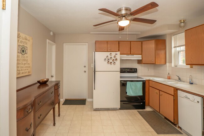 1753 Cromwell Dr Unit 1753 Cromwell