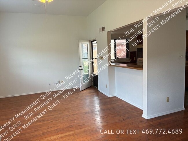 Photo - 2402 Sunflower Dr