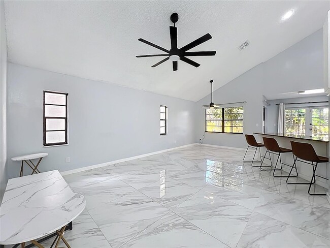 Photo - 622 Anhinga Rd