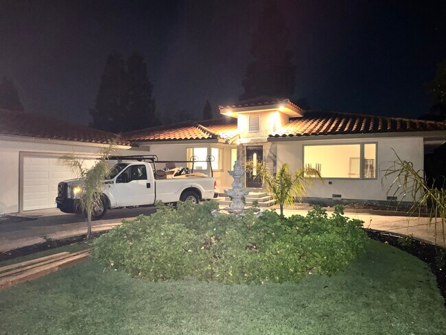 Photo - 5209 Olive Dr Unit 2