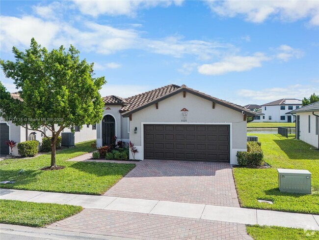 Building Photo - 5028 Arancia Ln Rental