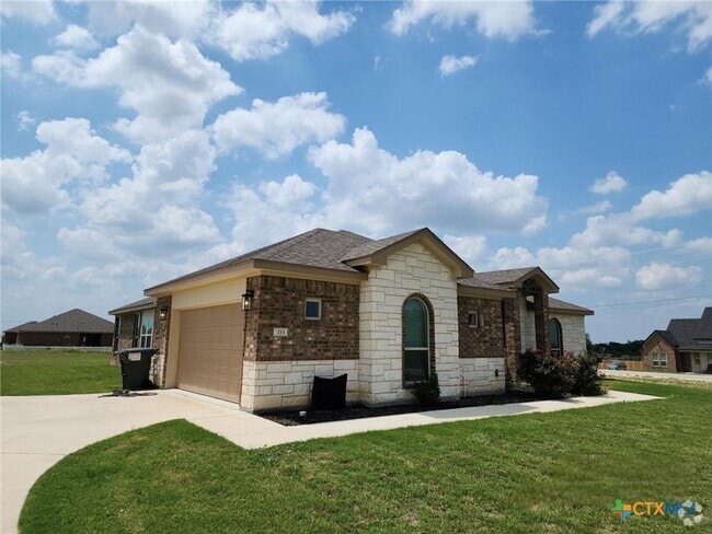 Building Photo - 213 Cammie Dr Rental