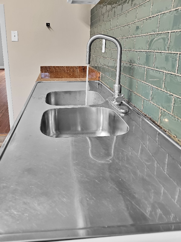 Photo - 2005 Mercy St