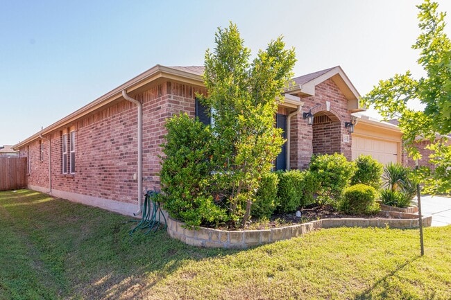 3240 Sadie Trail