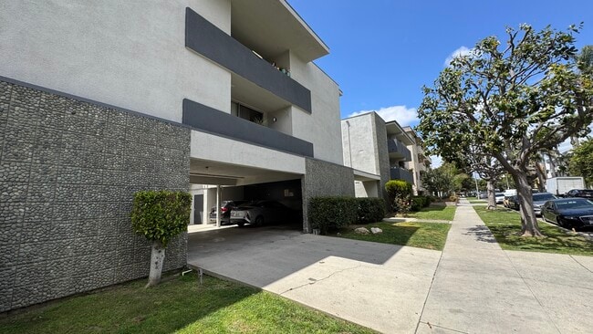 Photo - 1835 S Bentley Ave