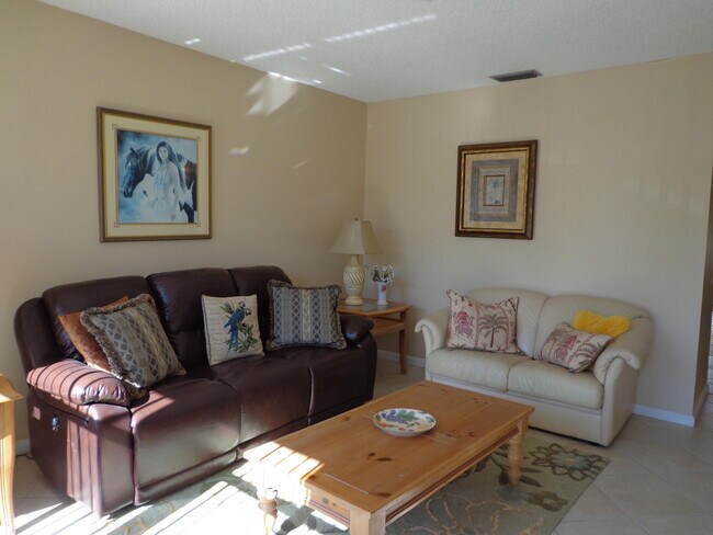1168 Amaryllis Ct