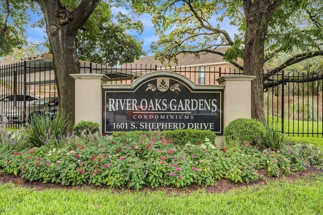 Building Photo - 1601 S Shepherd Dr Unit 172