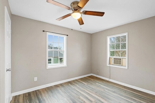 Photo - 5244 Leeland St Unit B