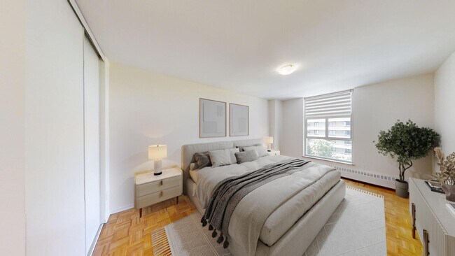 Photo - 110 Inverlochy Boulevard