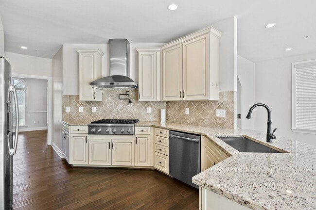 Photo - 2542 Cherry Tree Rd