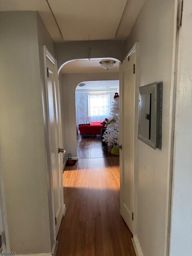 Photo - 719 Thomas St