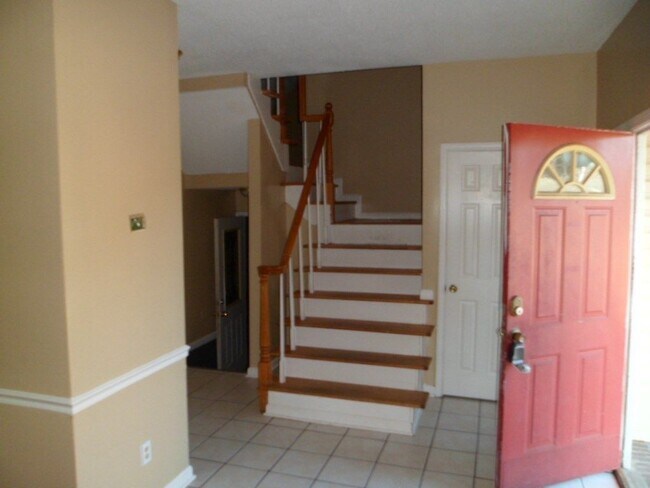 Photo - 2225 Pratt St