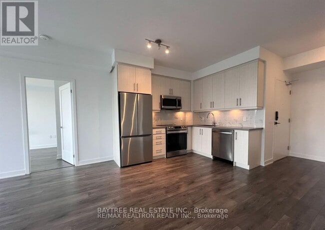 Photo - 105 Oneida Crescent Unit 1107