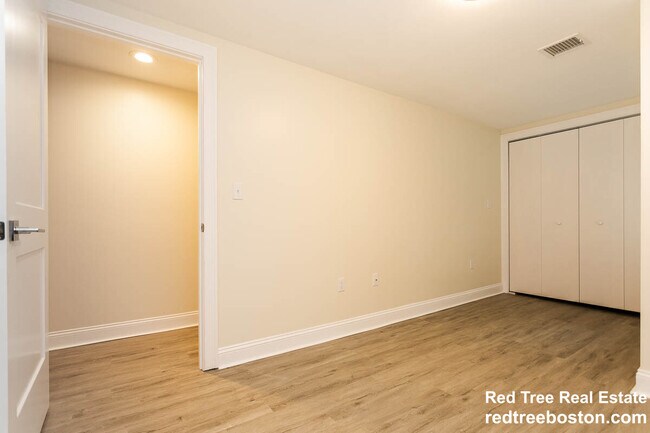 Photo - 476 Fulton St