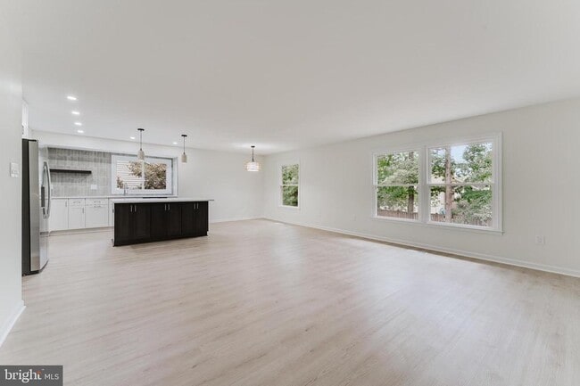Building Photo - 7107 Sontag Way