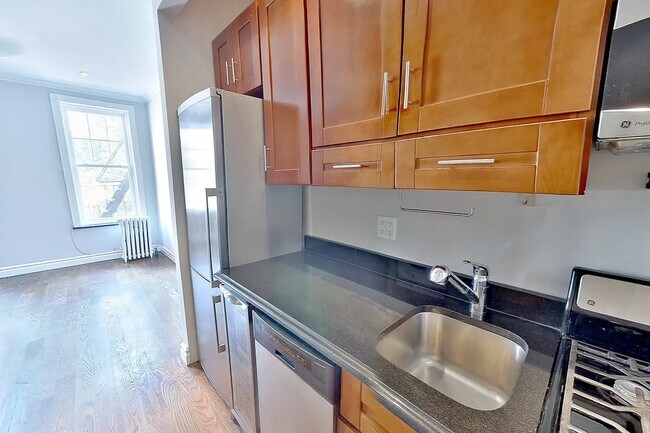 Photo - 53 Leroy St Unit 3A