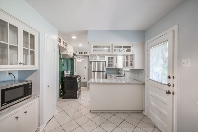 Photo - 3322 Elmridge St