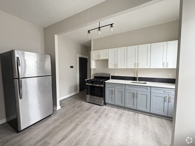 Building Photo - 23 Colleen St Unit 2R Rental