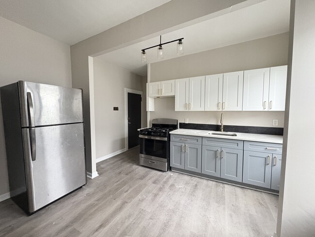 Photo - 23 Colleen St Apartments Unit 2R