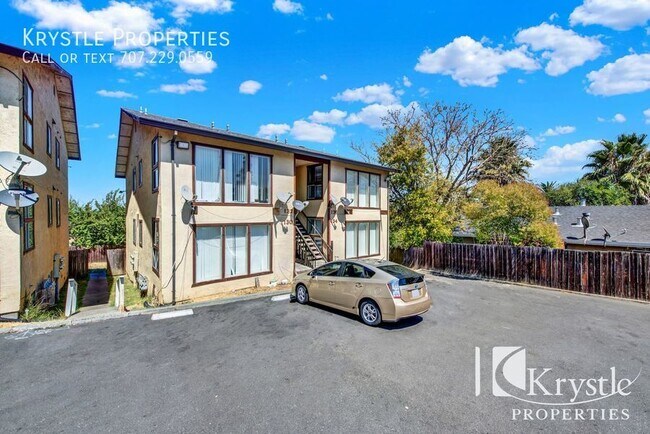 Photo - 136 Frisbie St