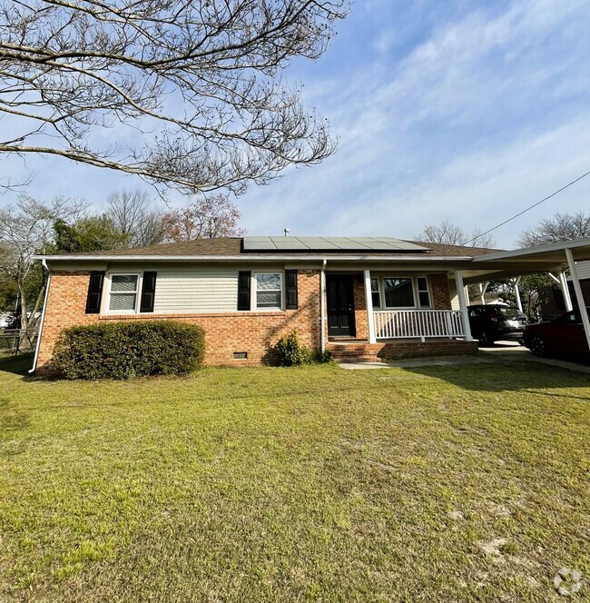 Building Photo - 3 Bedroom 2 Bathroom- Pets Considered Rental