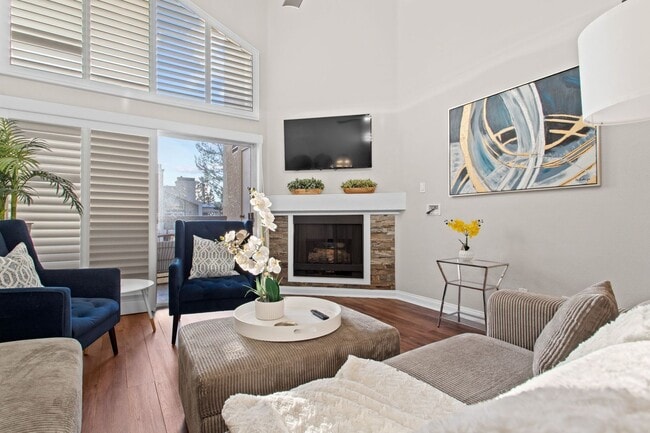 Photo - 2-Bedroom Condo with Balcony – The Met, Woodland Hills