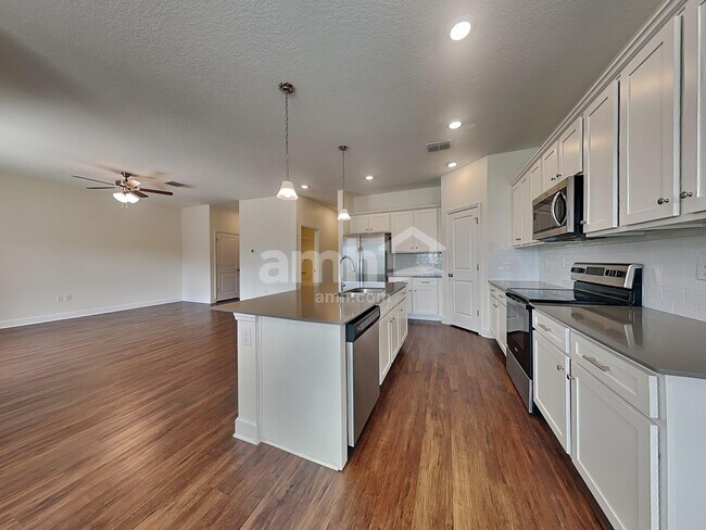 Photo - 2108 Saffron Walden Dr