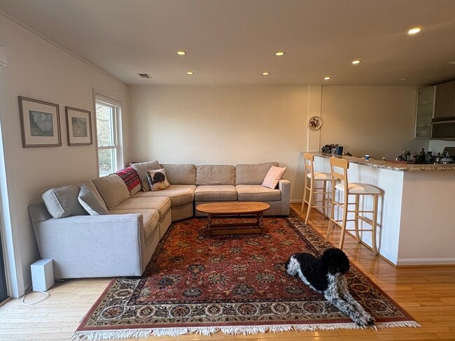 Photo - 2103 N Rolfe St Unit B