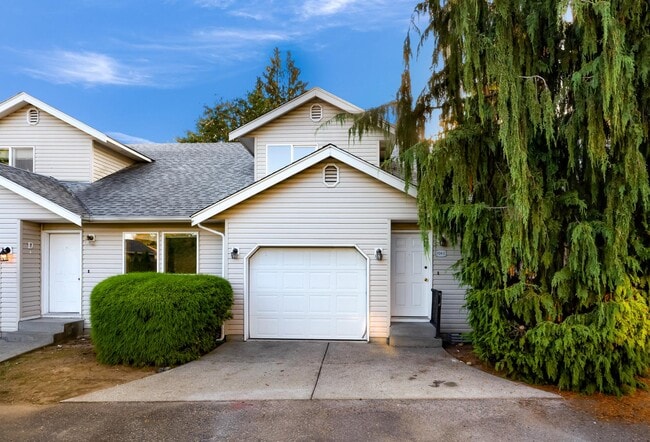 Photo - 704 Drayton St