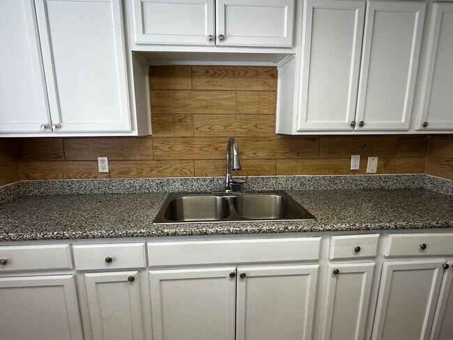 Photo - 14005 N Palm St Unit 4