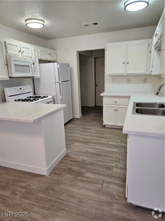 Building Photo - 6929 Oyster Shell Dr Rental