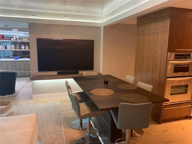 Photo - 9401 Collins Ave Unidad 305