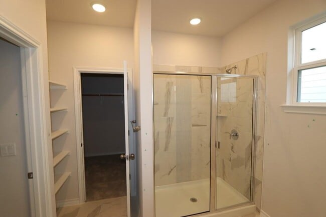 Photo - 15704 Singh Dr