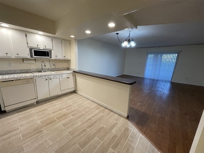 2061 NW 47th Terrace Unidad 306