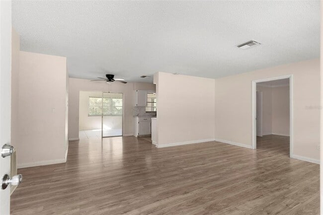 Photo - 20639 SW Rainbow Lakes Blvd