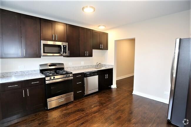 Building Photo - 2 bedroom in Chicago IL 60625 Unit B Rental