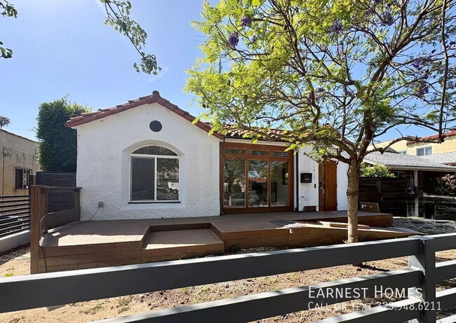 Building Photo - 1815 Cloverdale Ave
