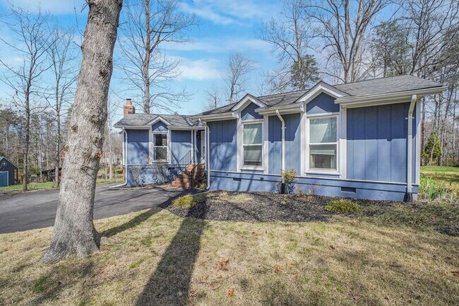 Photo - 306 Happy Creek Rd