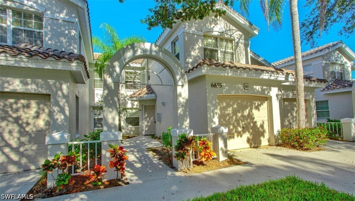 Photo - 6855 Satinleaf Rd S Unit 202