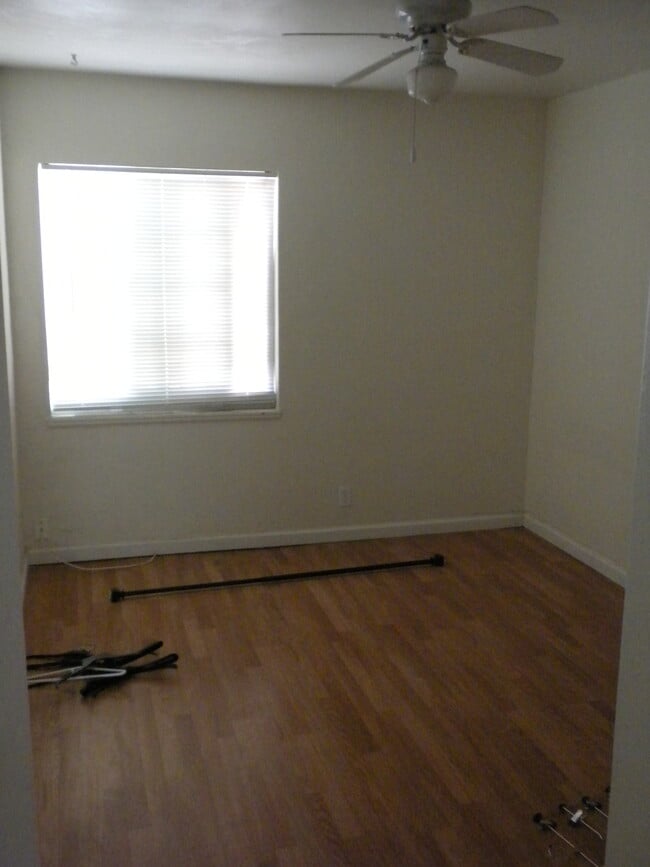 4442 Estrella Ave Unit 4441 1/2 Estrella Ave