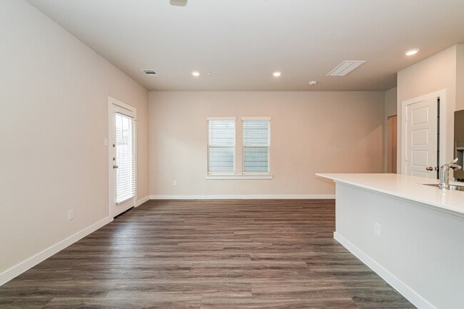 Photo - 18330 W Centro Cir