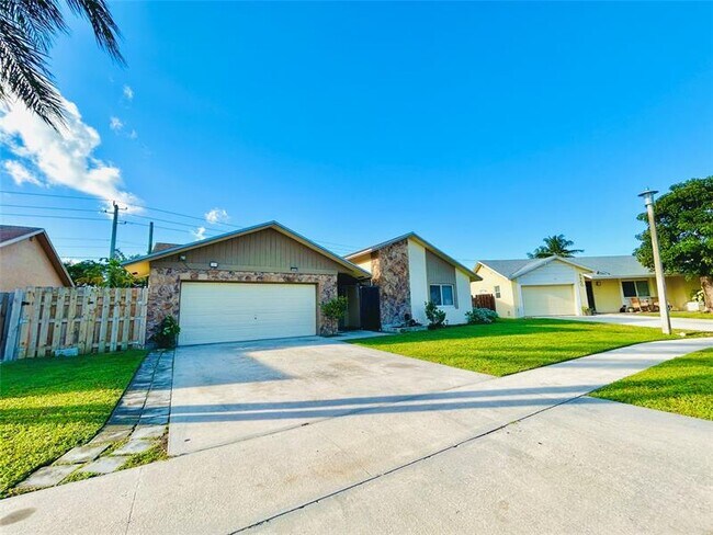 Photo - 8948 SW 18th Rd